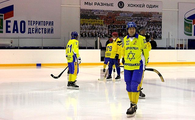 Крытый каток биробиджан победа сайт. С днем защитника отечества хоккей. Крытый каток биробиджан. Каток победа биробиджан. Каток биробиджан расписание.