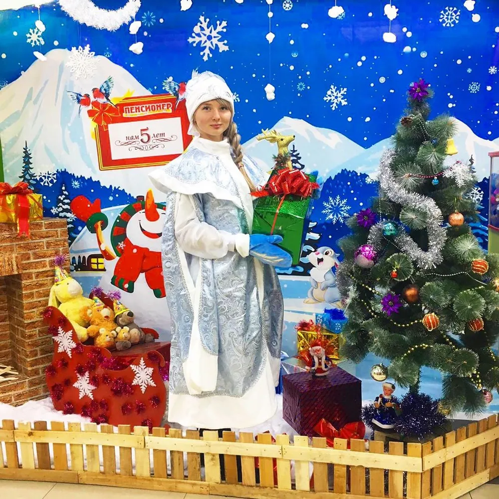 ВИДЕО: Сеть магазинов «Шан», «Бридер» и «Пенсионер» поздравляет жителей ЕАО с Новым годом