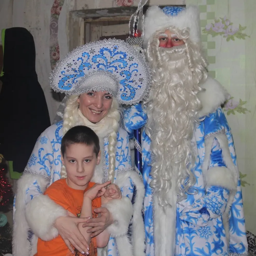 К особенным деткам в гости пришел Дед Мороз в Биробиджане