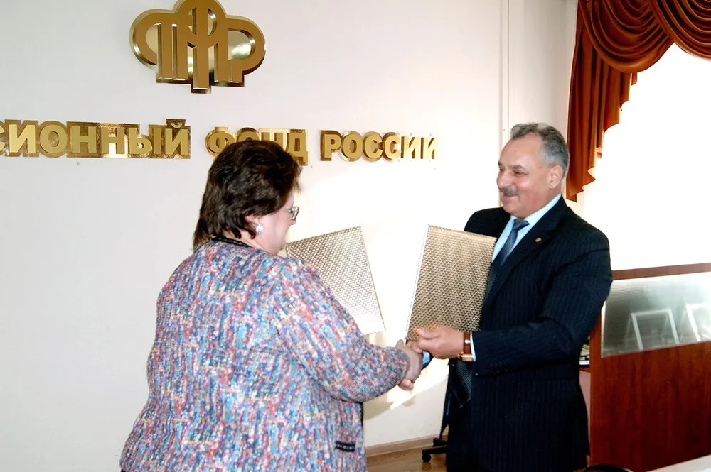 Соглашение о дальнейшем сотрудничестве подписал комитет образования и ОПФР по ЕАО