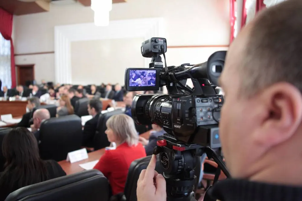 Более десяти проектов законов области рассмотрели на заседании в Биробиджане