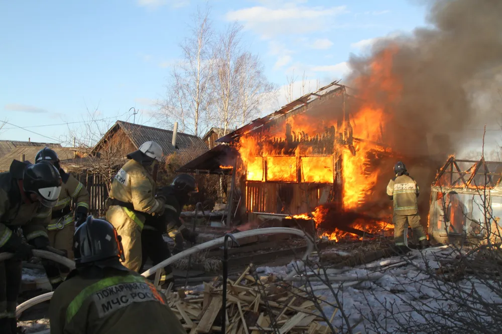 Остались лишь угли: страшный пожар уничтожил баню жителя ЕАО