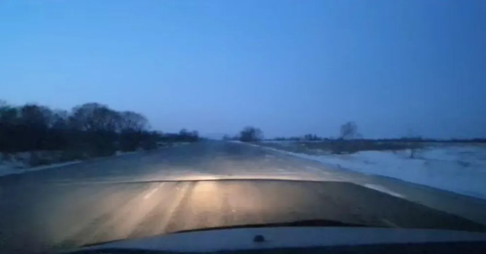 Чуть колёса не оторвало: опасный переход с асфальта на гравийку на трассе в ЕАО беспокоит автовладельцев