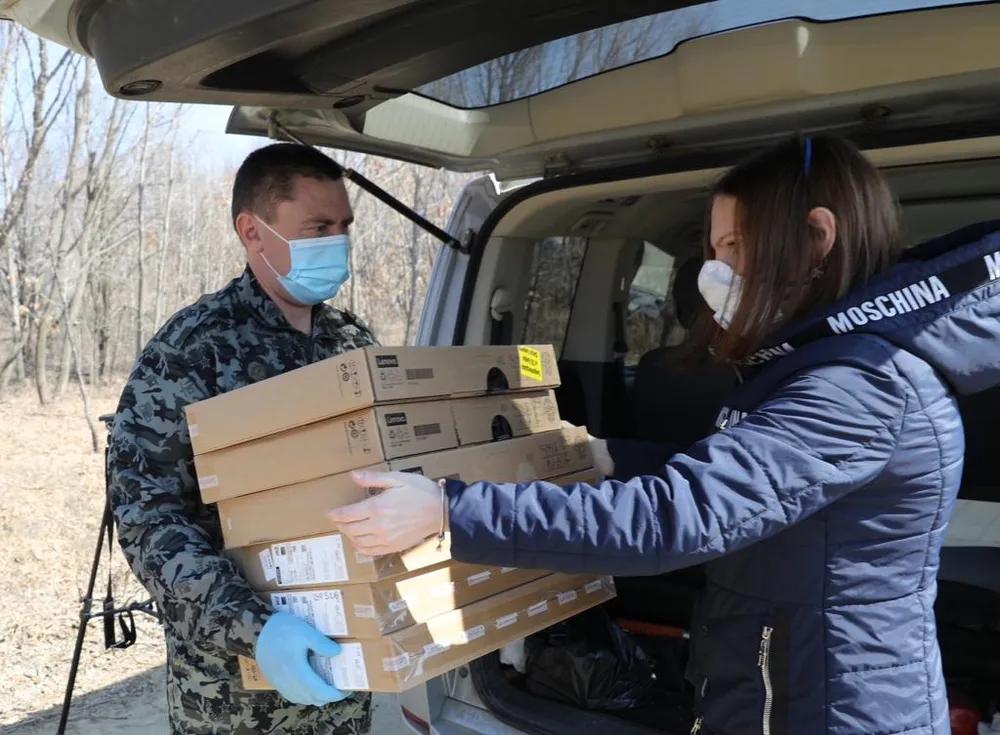 Ноутбуки для дистанционного обучения доставлены для школьников Октябрьского района ЕАО