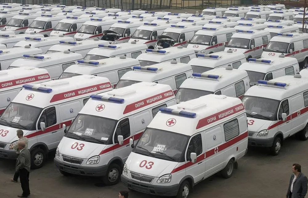 Семь машин Скорой помощи везут из Москвы в ЕАО