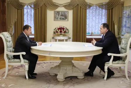 Поддержал новшества в ЕАО замминистра строительства и ЖКХ РФ Максим Егоров