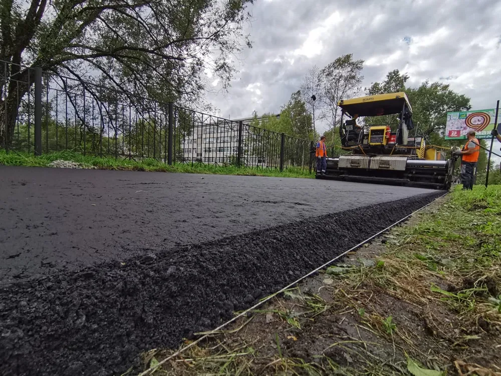 По «убитой» дороге за знаниями ходят школьники в Биробиджане