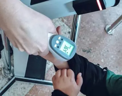 Отправляют простуженных детей в школу в условиях COVID-19 родители в Биробиджане