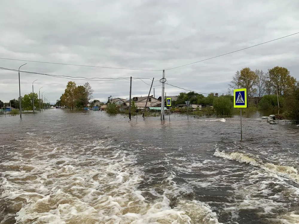 Продукты и воду передают подтопленцам в Ленинском районе ЕАО