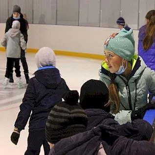 Детям из сельской глубинки доступна новая ледовая арена «Победа» в Биробиджане