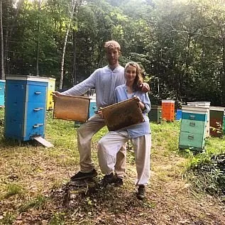 От Москвы до Берлина известен мед пасечников из ЕАО