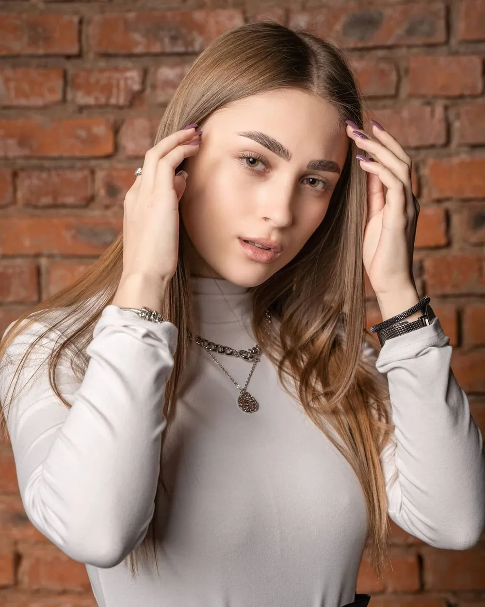 Очаровала своей красотой октябрь участница конкурса «Мисс Биробиджана» Полина Задорожная