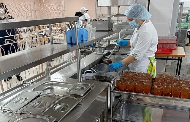 Омлет с рыбой, гречка с сахаром: Как кормят детей в школьных столовых, выяснил ОНФ в ЕАО