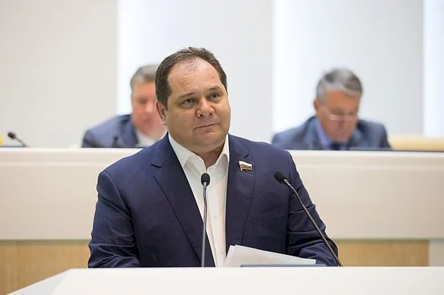 В обновлённый состав Госсовета вошёл губернатор ЕАО Ростислав Гольдштейн