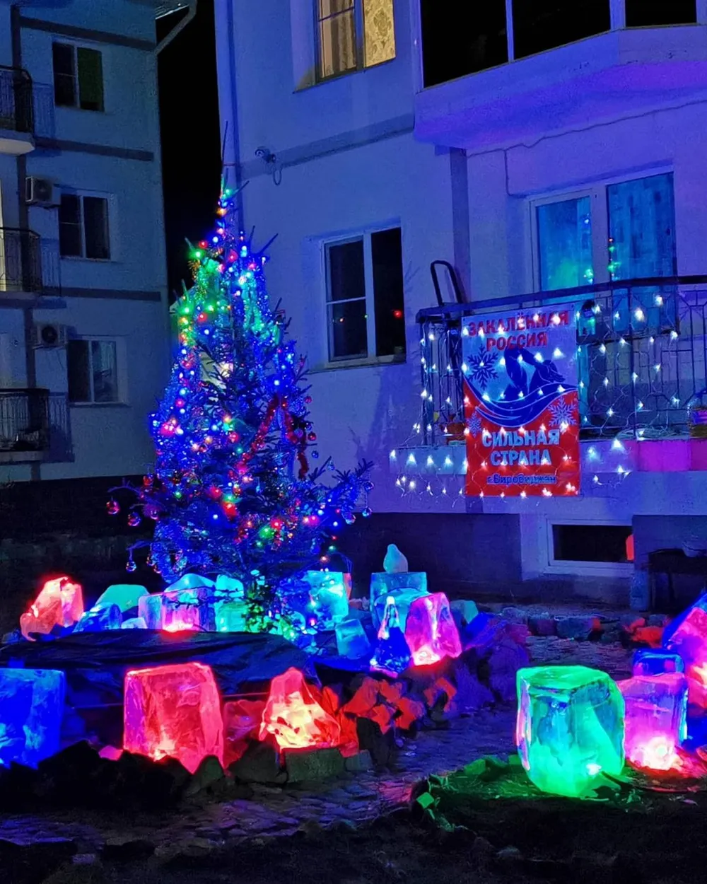 Санта под прикрытием: биробиджанец продолжает дарить волшебство местным жителям