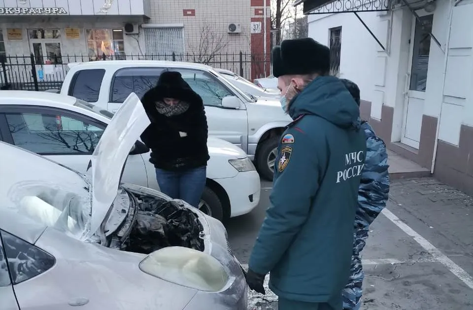 Самовозгораться продолжают в мороз авто в Биробиджане