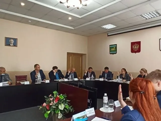 Единогласно приняли отчет об исполнении бюджета депутаты в Биробиджане