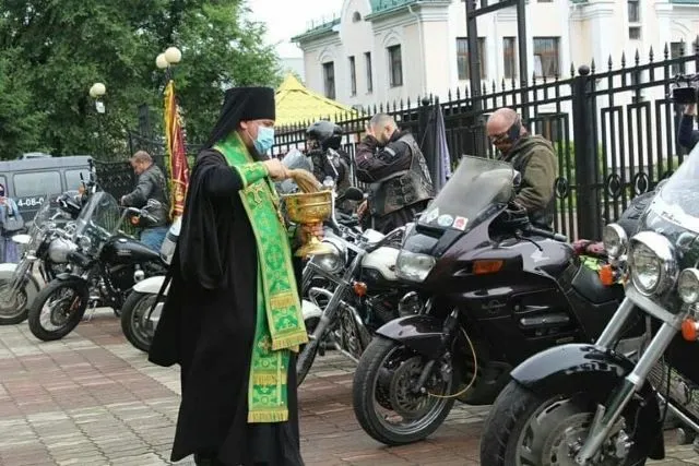 Байкеры привезли в ЕАО мощи Александра Невского