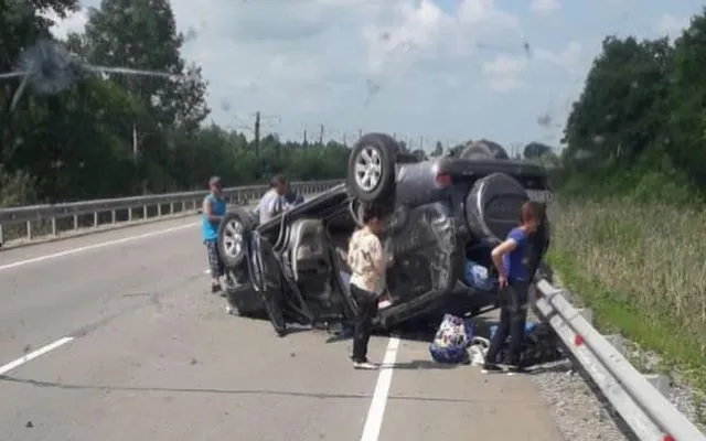 Пострадала женщина в страшной аварии на автодороге в ЕАО