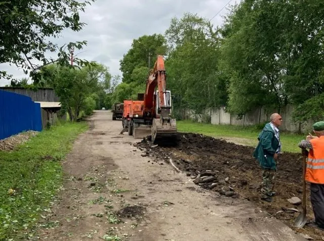 К ремонту еще одной автодороги приступают рабочие в Биробиджане