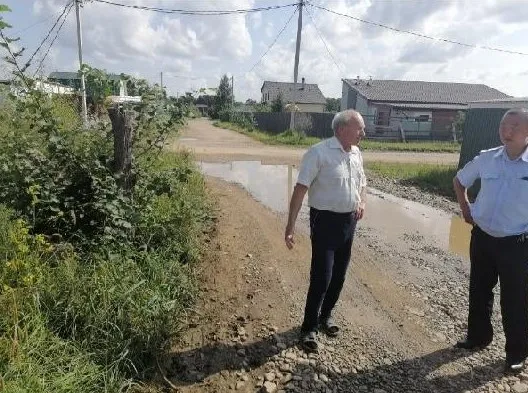 На состояние дорог в с. Птичник пожаловался местный житель в прокуратуру ЕАО