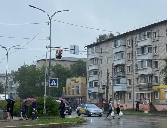 Грозу и сильные дожди прогнозируют на территории ЕАО 26 августа