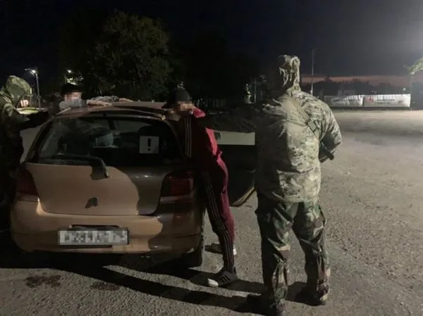 Полицейские задержали 18-летнего биробиджанца за хранение наркотиков