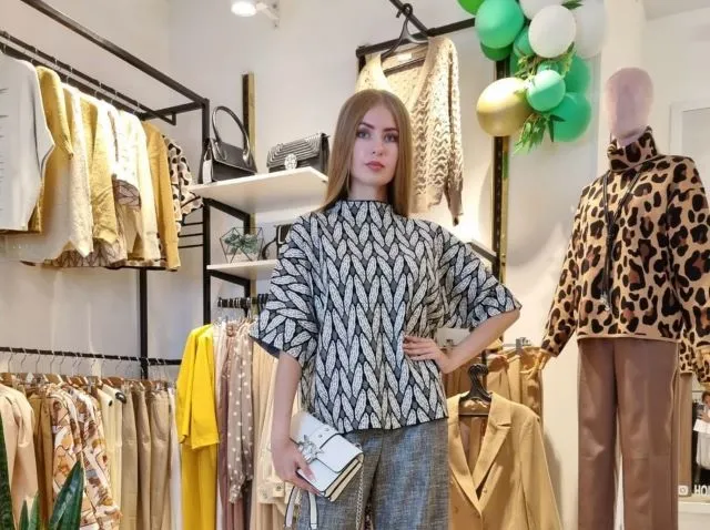 Произведением искусства сделает милых дам магазин «Холст» в Биробиджане