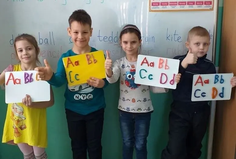 Учи английский легко и с радостью вместе со студией «YES!» в Биробиджане