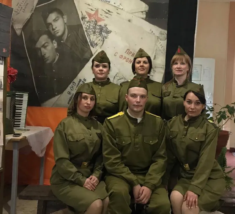 Спектакль «А зори здесь тихие...» поставили на сцене Дома офицеров в с. Бабстово ЕАО