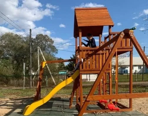 За падение ребенка с горки заплатит моральный ущерб администрация села в ЕАО