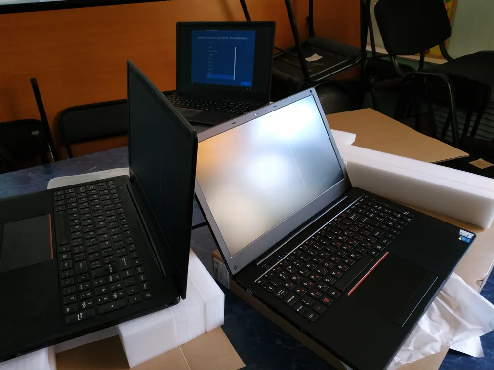 Почти тысяча ноутбуков поступят в школы ЕАО