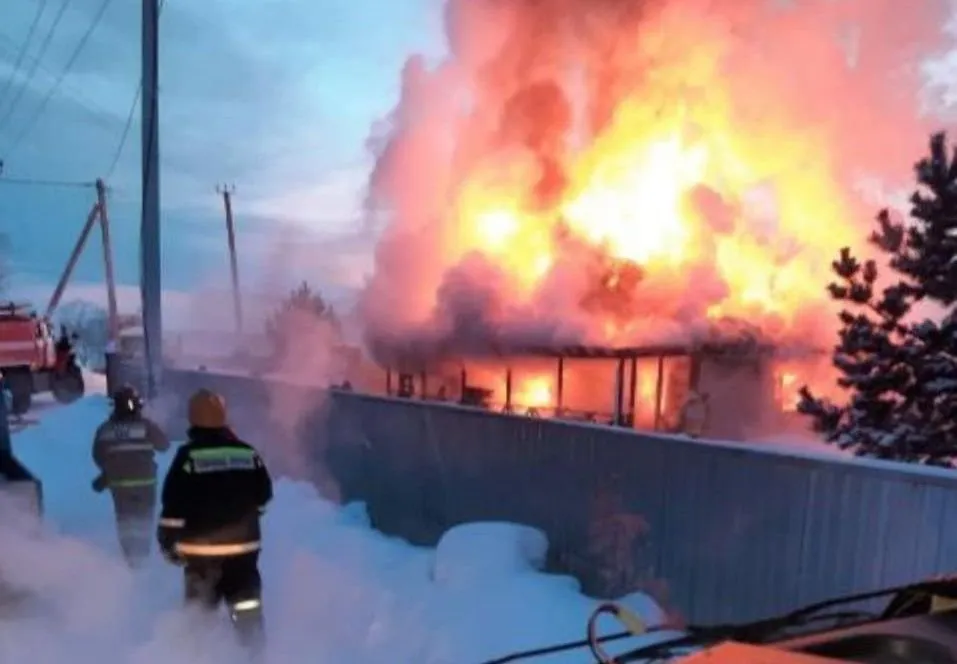 Взорвались два газовых баллона при пожаре частного дома в ЕАО