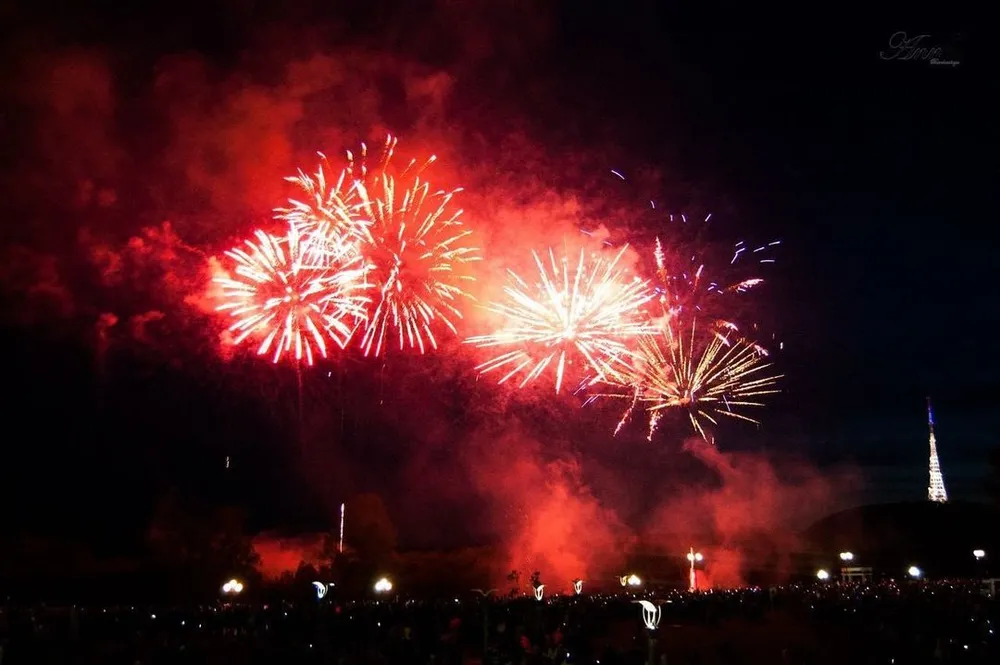 Праздничный фейерверк украсит небо над Биробиджаном в новогоднюю ночь