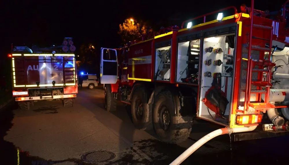 Пятеро детей из горящей квартиры эвакуировали в Приамурье