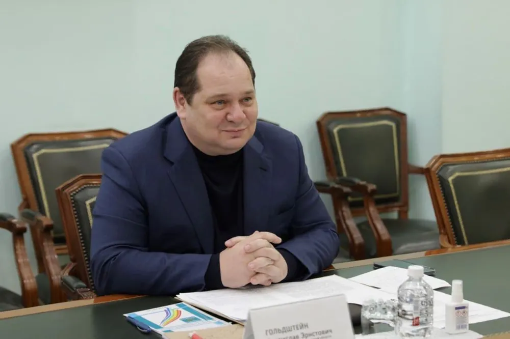 «Наслаждайтесь золотым временем студенчества» - Ростислав Гольдштейн поздравил молодёжь ЕАО