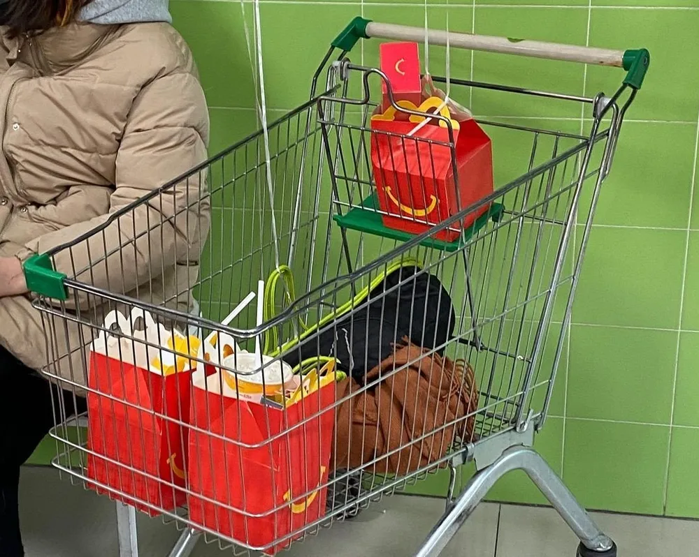 Стыдоба или восторг: что думают биробиджанцы об открытии Макдональдс