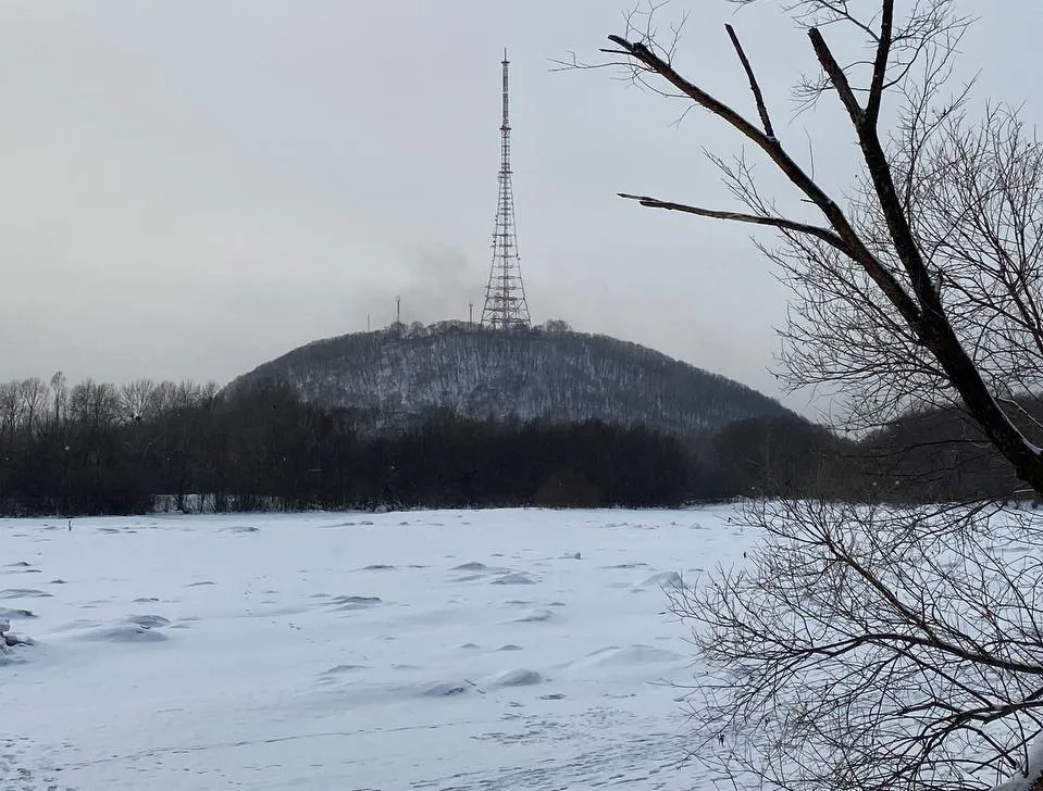 На Бире оборудуют прорубь для забора воды в Крещение в Биробиджане
