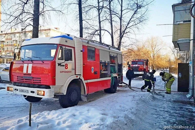 Устроила пожар в туалете и легла спать жительница Биробиджана