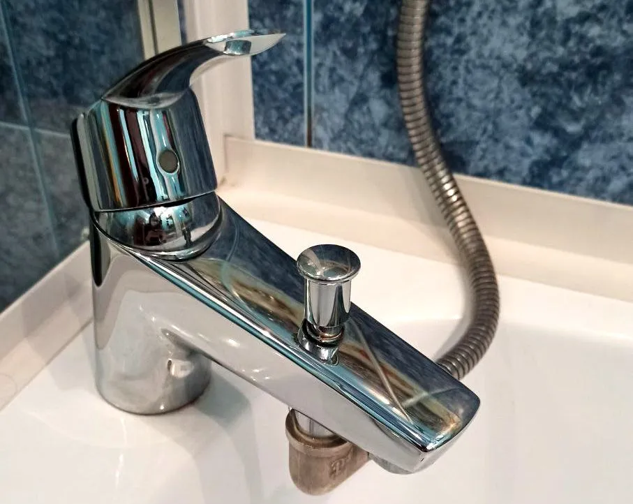 Коммунальная авария в Биробиджане стала причиной отсутствия воды в домах