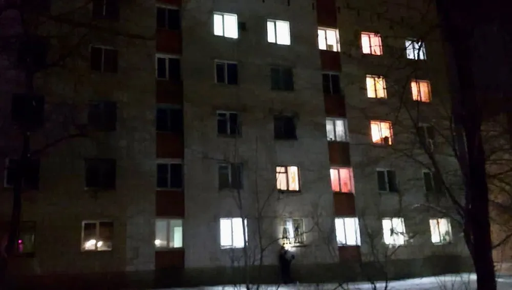 Братцы, мы с вами: буква «Z» появилась на стене биробиджанского медколледжа