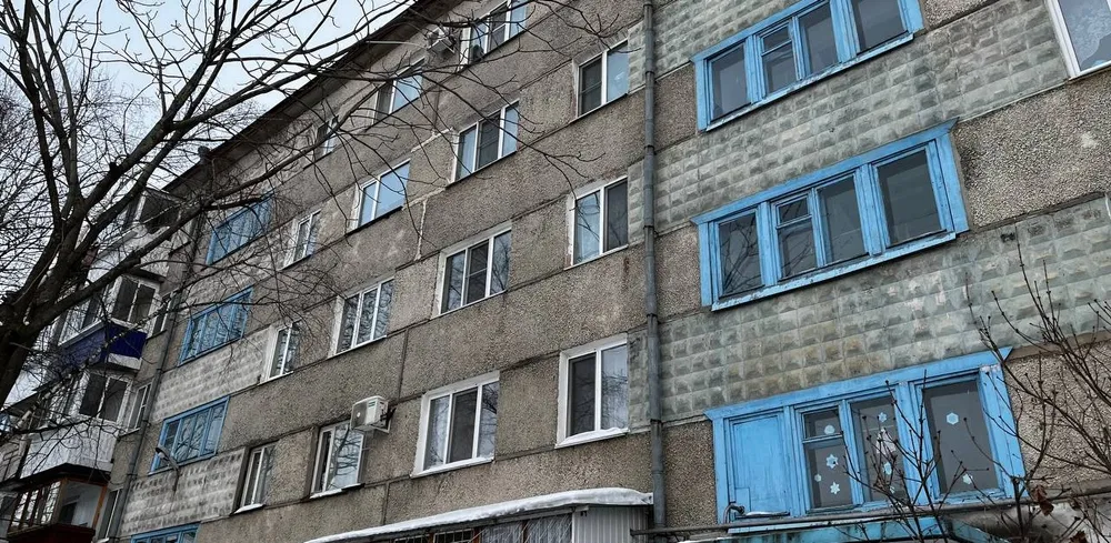 Ударил по лицу, а потом зарезал кухонным ножом соседку житель Приамурья