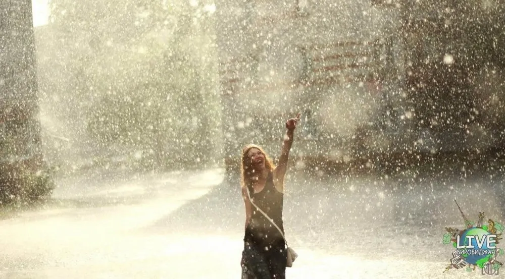 Держим маску при себе: как спастись от тополиного пуха