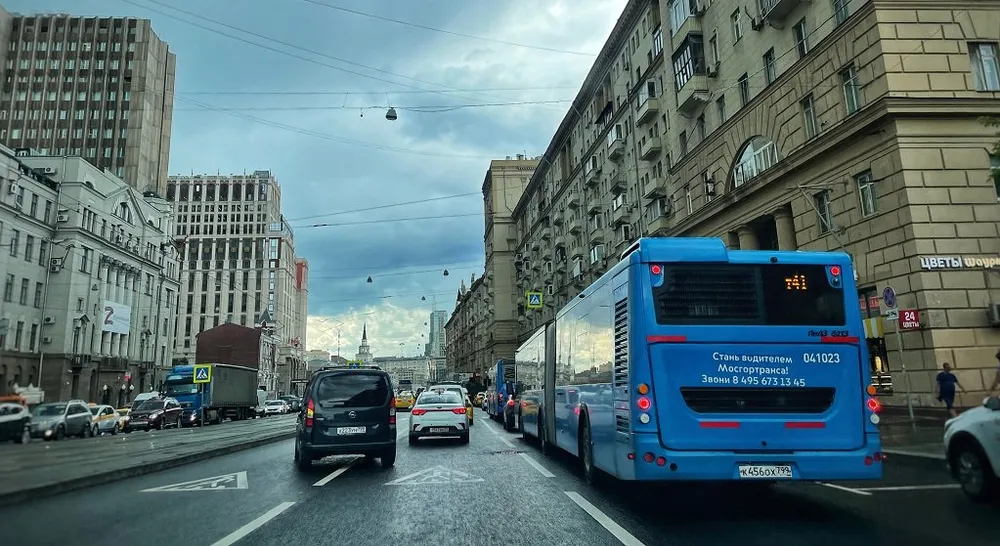 Запретят управлять такси и автобусами водителям с судимостью в России