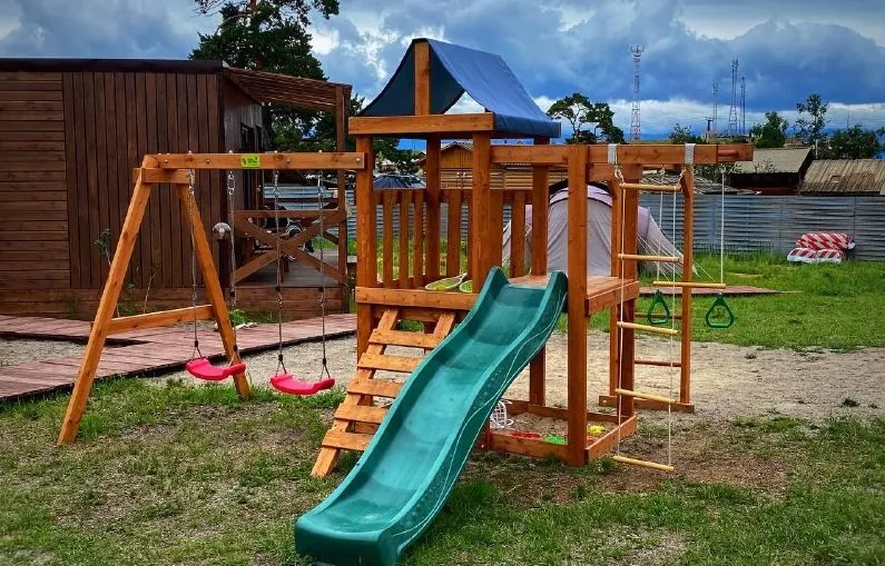 В выплате на ребёнка из-за машин отказали женщине в Биробиджане