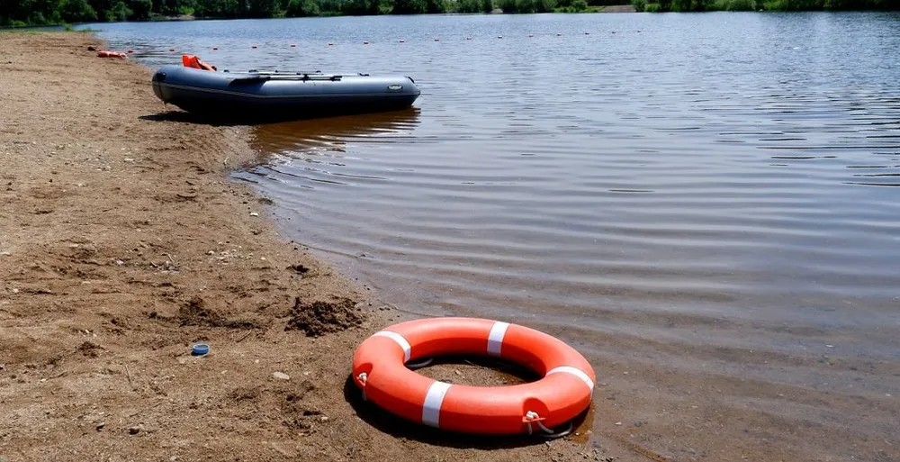 Купался и пропал из виду: предположительно утонувшего мужчину ищут спасатели в ЕАО