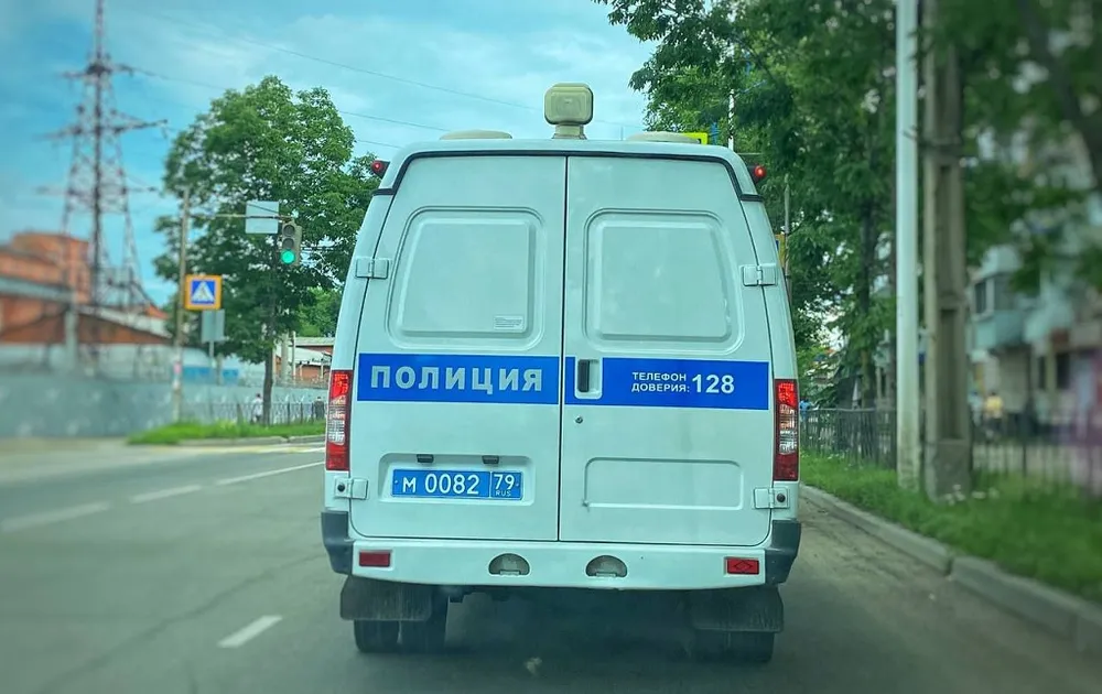 Помог «правоохранителям» и лишился 2,5 млн рублей житель Биробиджана