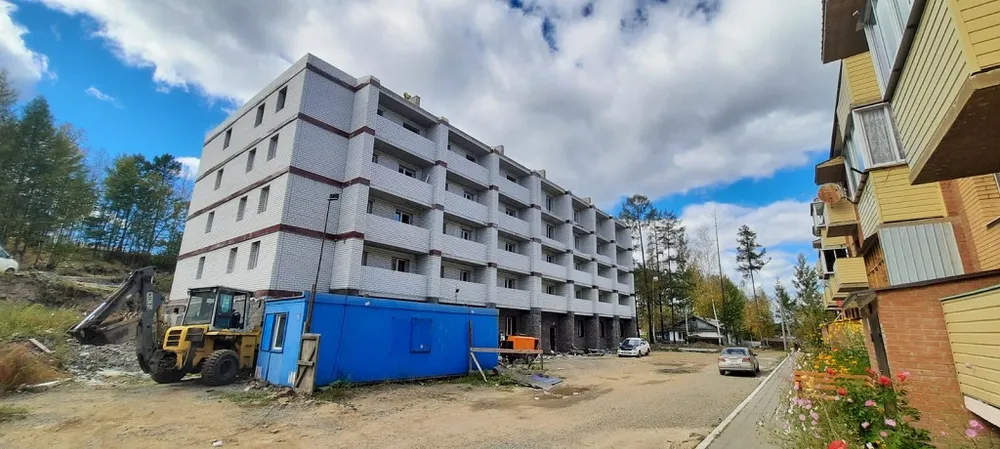 Два дома для расселения людей из ветхого жилья возводят в Приамурье