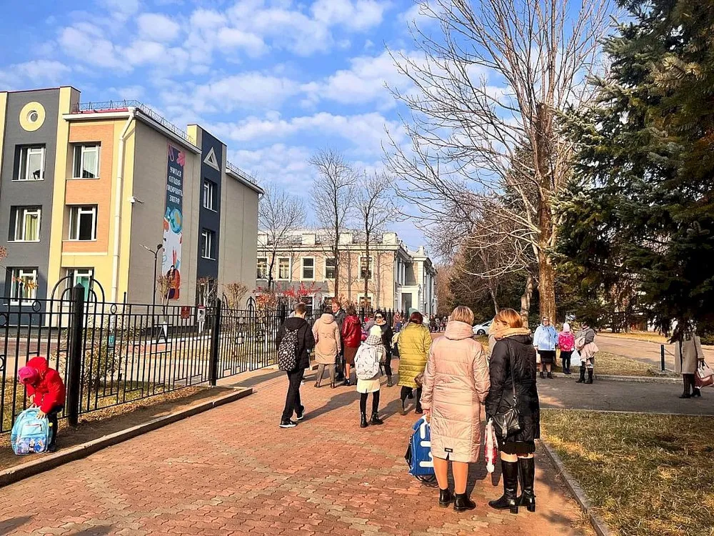 О минировании школ и детсадов поступают сообщения в Биробиджане