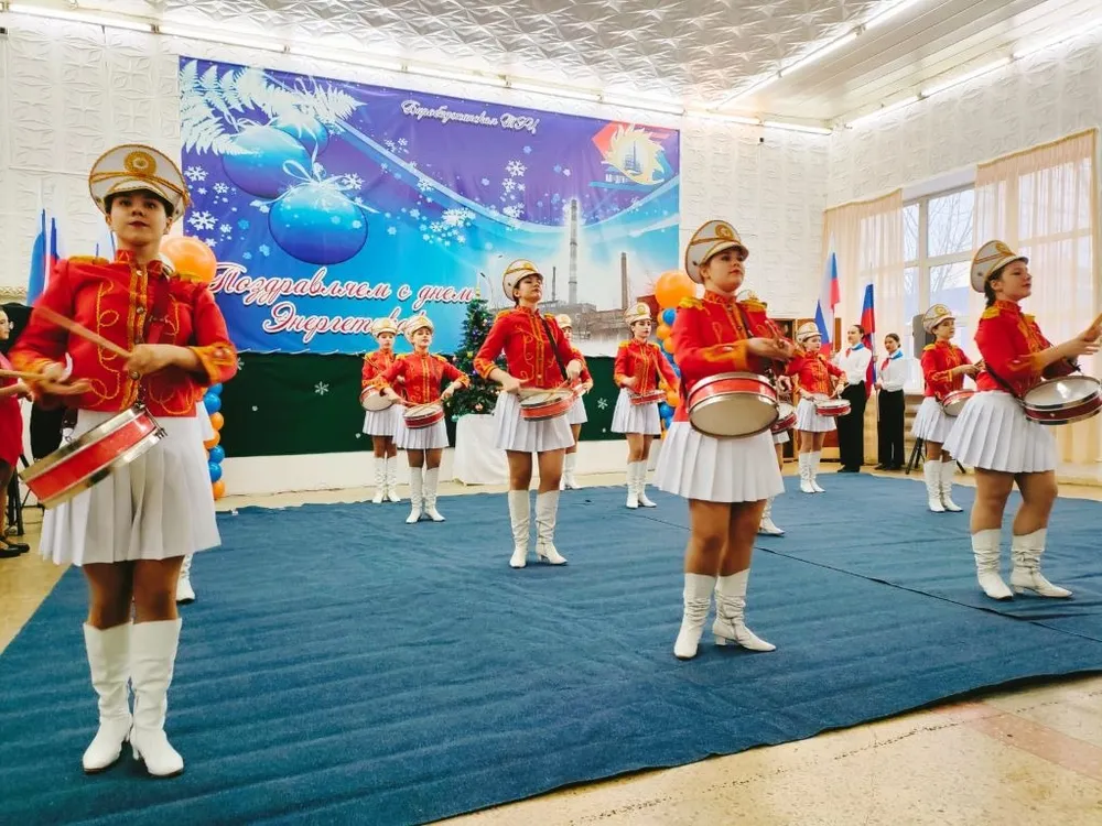 Энергетиков поздравили с профессиональным праздником в Биробиджане